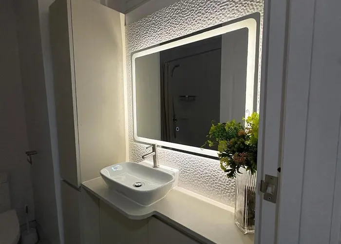 Easy Access Cozy Near Mactan Airport, Work Remotely With Fast Wifi Speed, Spacious, Relaxing アパート 3*
